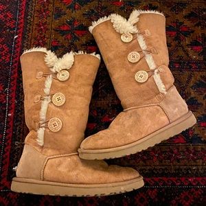 Brown Uggs with side buttons